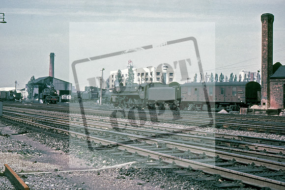 73002 1964-08-27 Basingstoke-ROS-CG867-039